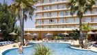 Hotel Golden Playa kert és medence