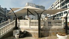 Chaika Beach Resort Pool bár