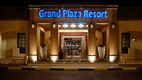 Grand Plaza Resort bejárat