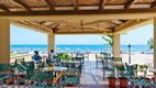 Hotel Blue Sea Beach Resort bár terasz