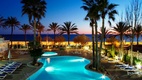 Hotel Golden Playa esti fényben