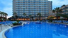 Hotel Golden Taurus Aquapark & Resort medence felől