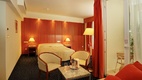 Hotel Marko Polo 2+2 fős erkélyes junior suite szoba park