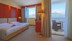 Hotel Marko Polo 2+2 fős erkélyes junior suite szoba tenger