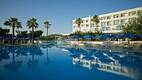 Hotel Mitsis Faliraki Beach & Spa medence