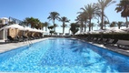 Hotel Playa Golf medence