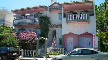 Macedon apartmanház