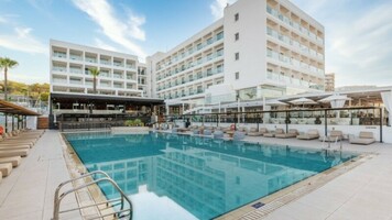 Napa Mermaid Hotel & Suites