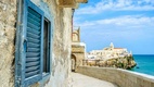Puglia repülővel - dél-olasz mesevárosok tengerpartján 