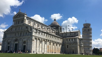 A híres pisai ferdetorony